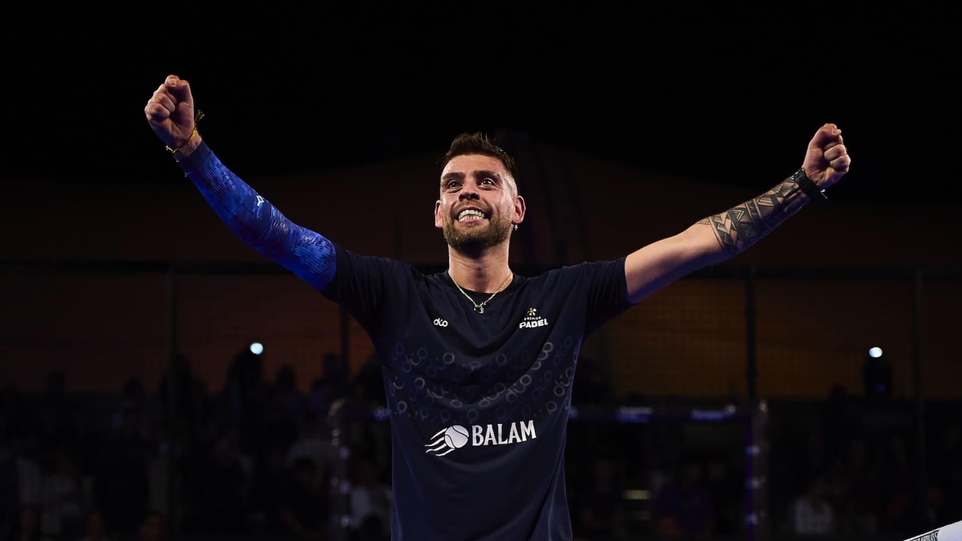 Gonzalo Alfonso celebra con los dos puños en alto tras ganar el FIP Silver de Porto Sant'Elpidio